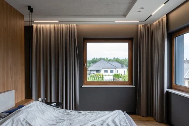 Jakie zasłony do szarych ścian i brązowych mebli, aby uniknąć błędów? Jakie zasłony do szarych ścian i brązowych mebli, aby uniknąć błędów?